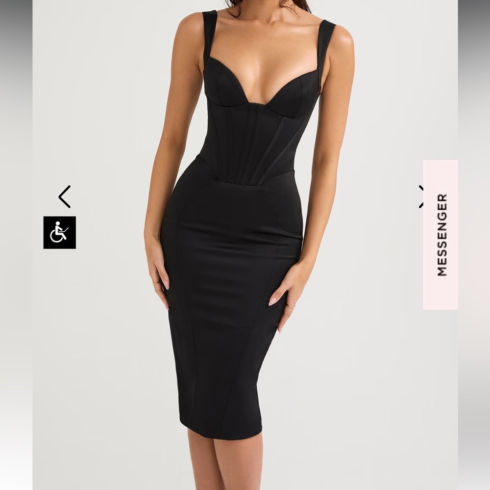 House of CB FIORELLA Dress BLACK
SATIN CORSET MIDI DRESS